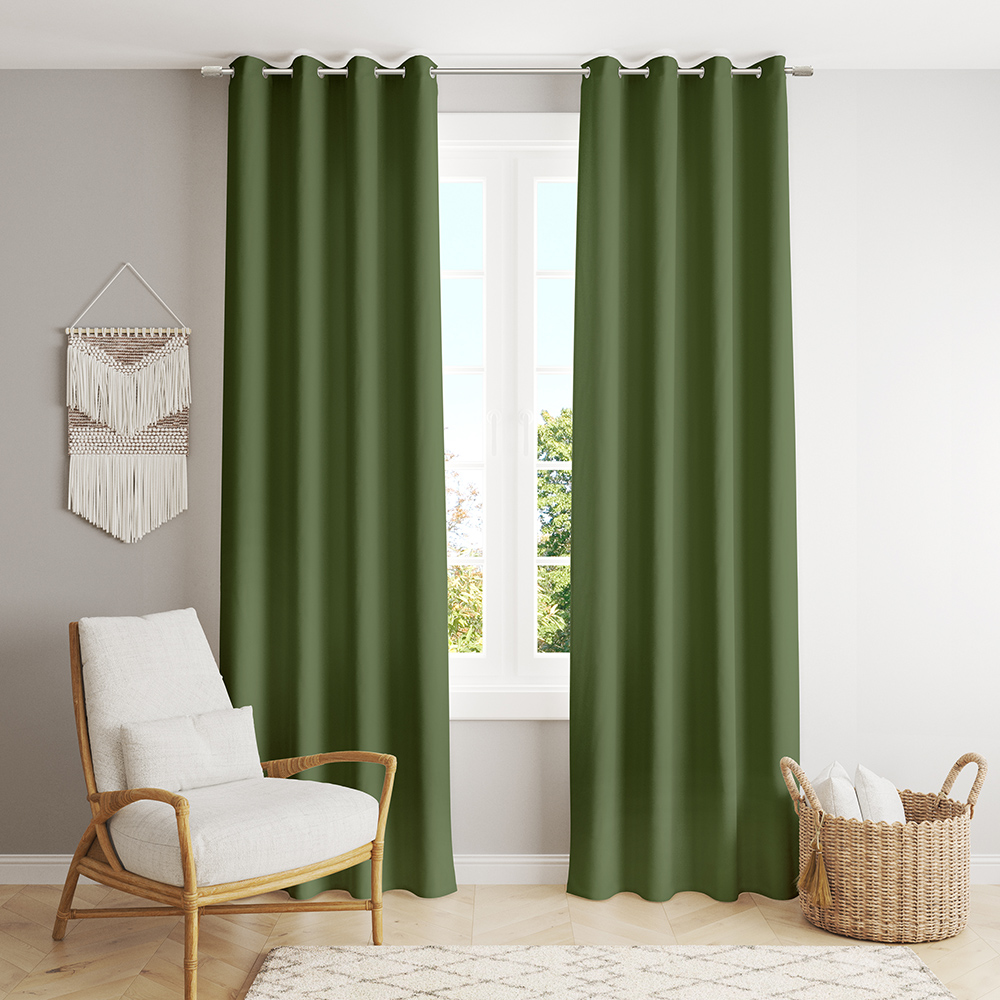 Zasłona zaciemniająca 140x270 cm na przelotkach ZIELONA